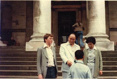 Damian with True Parents in 1978 (3)